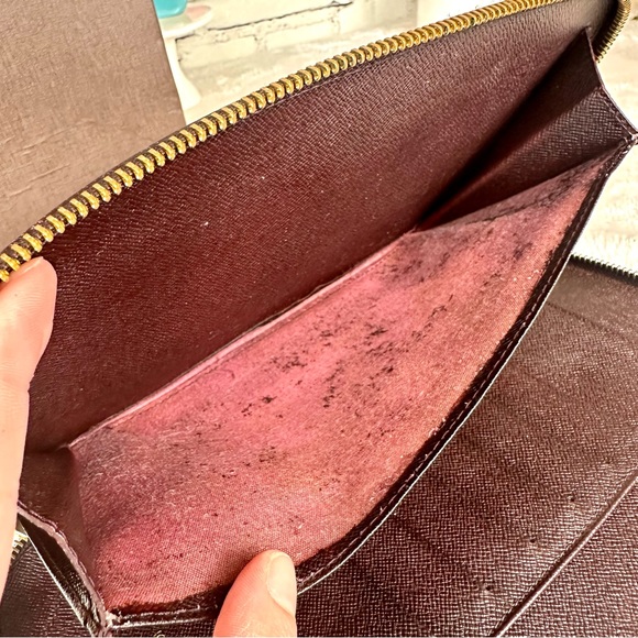 Louis Vuitton Maroon Taiga Leather Clutch Hand Bag Wallet - Picture 13 of 14